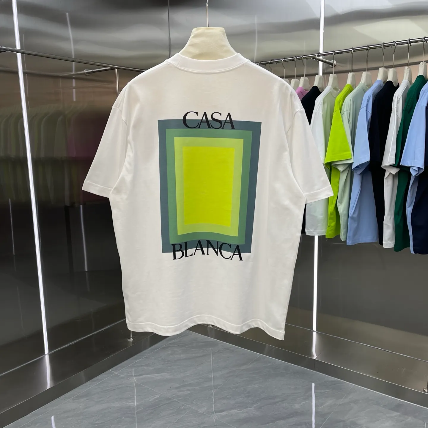 New Arrival Casablanca Casablanca Classic Series printed short-sleeved T-shirt for celebrities. It is made of Xinjiang long-staple cotton ~ grams. The color of the fabric is custom-dyed and will not shrink or fade. It feels comfortable and has a strong texture. A must-have for fashionable men and women, the Classic drop-shoulder wide version is available exclusively in In Stock! Color: White Black Green Pink Blue (5 colors) Size: S M L XL XXL